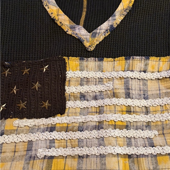 POL-Women’s NWT Black V-Neck Top with Yellow Plaid Patchwork Size S - Picture 8 of 8